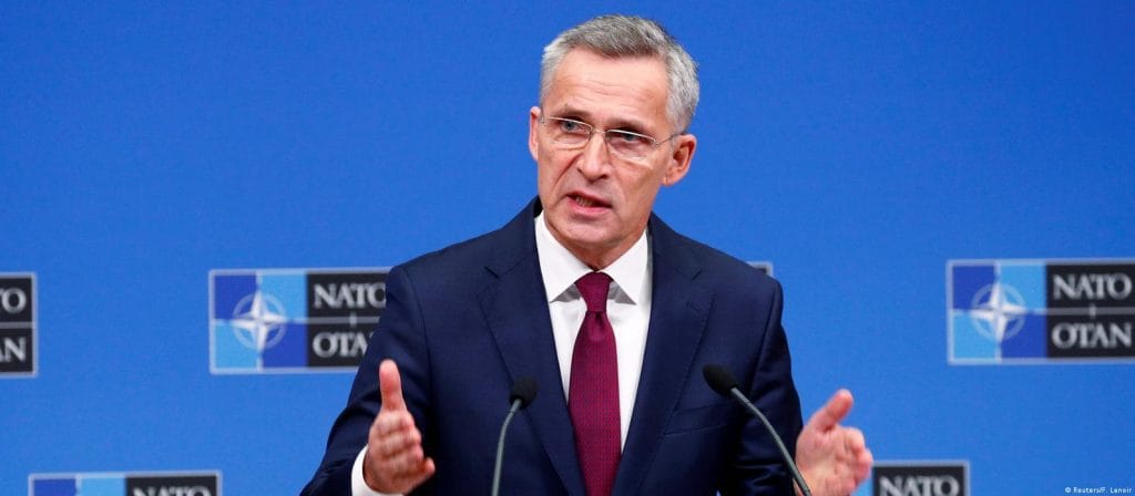 Єнс Столтенберг-Історія в школі
