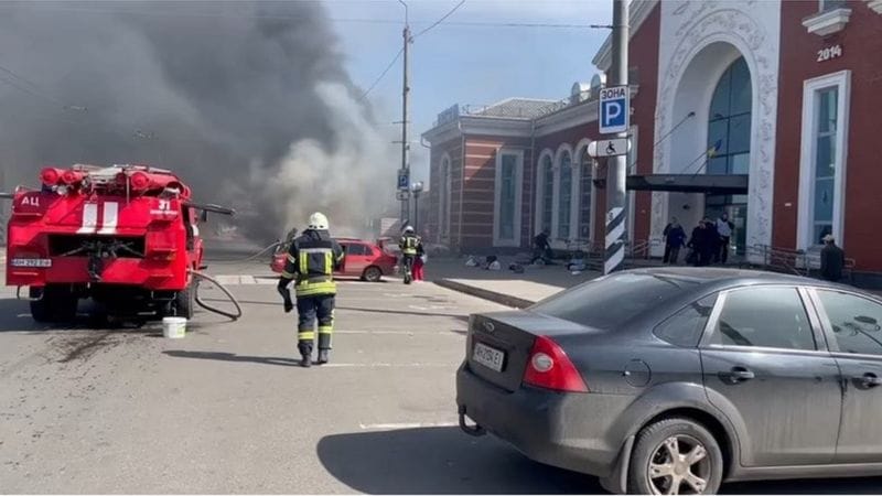 Росія завдала ракетних ударів по залізничному вокзалу у Краматорську