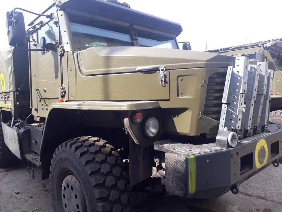 Сили спротиву у Чернігівській області поповнили автопарк двома майже новими броньованими «Уралами» моделі «Торнадо-У».