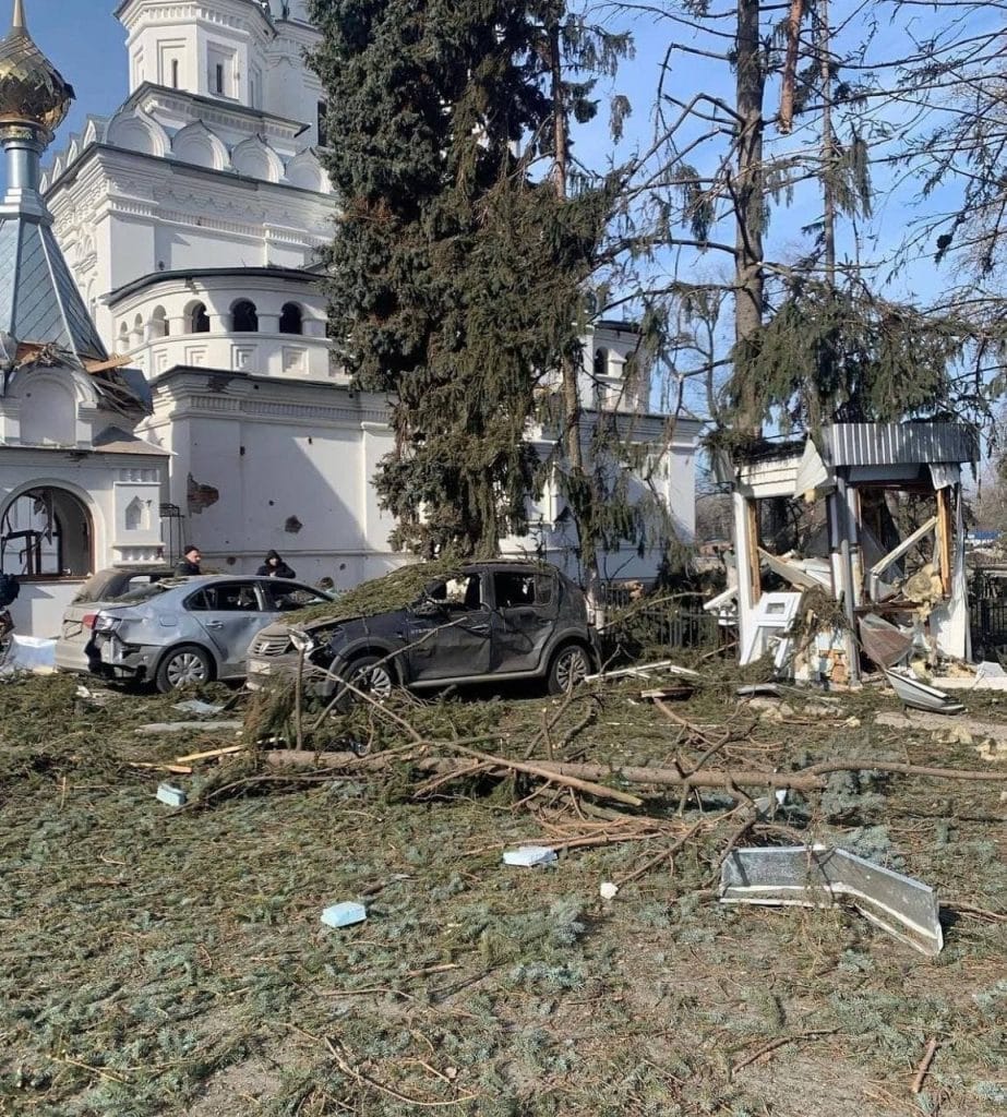 Ворог обстріляв Святогірську лавру-Історія в школі