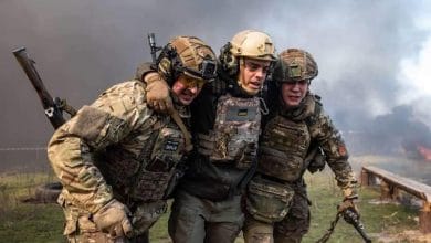 Практичні дії з евакуації поранених відпрацьовували військовослужбовці окремих підрозділів Сили територіальної оборони ЗСУ, долаючи психологічну смугу перешкод.